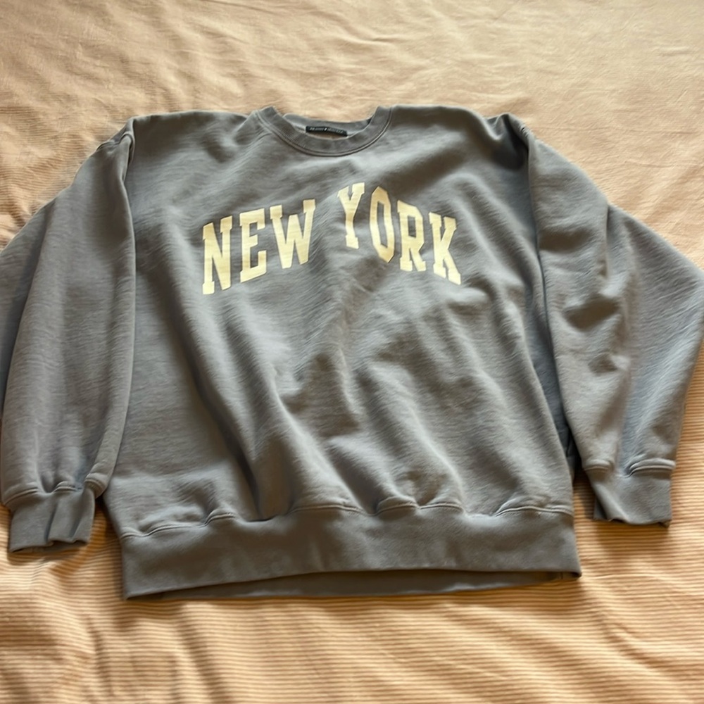 Brandy Melville Crewneck